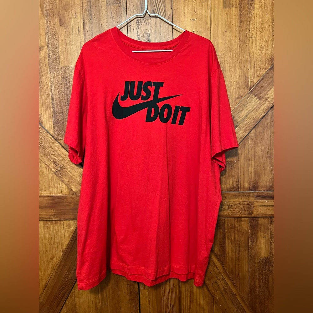 Nike T-shirt